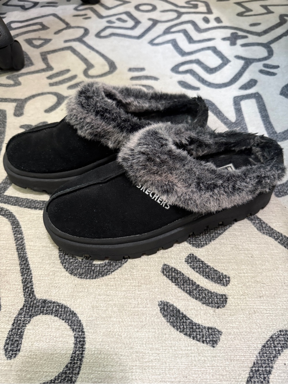 Skechers Women's Fortress Clog Slipper Suede 7